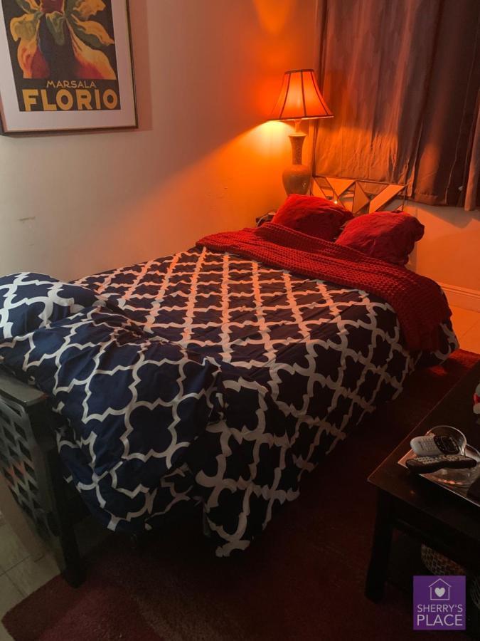 Sherry'S Place Home & Apartments デイニア・ビーチ エクステリア 写真