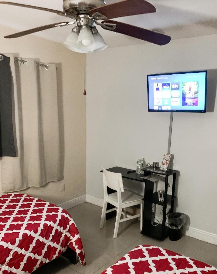 Sherry'S Place Home & Apartments デイニア・ビーチ エクステリア 写真